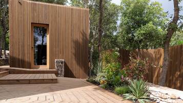 Ecolodge | Individually decorated, individually furnished, soundproofing