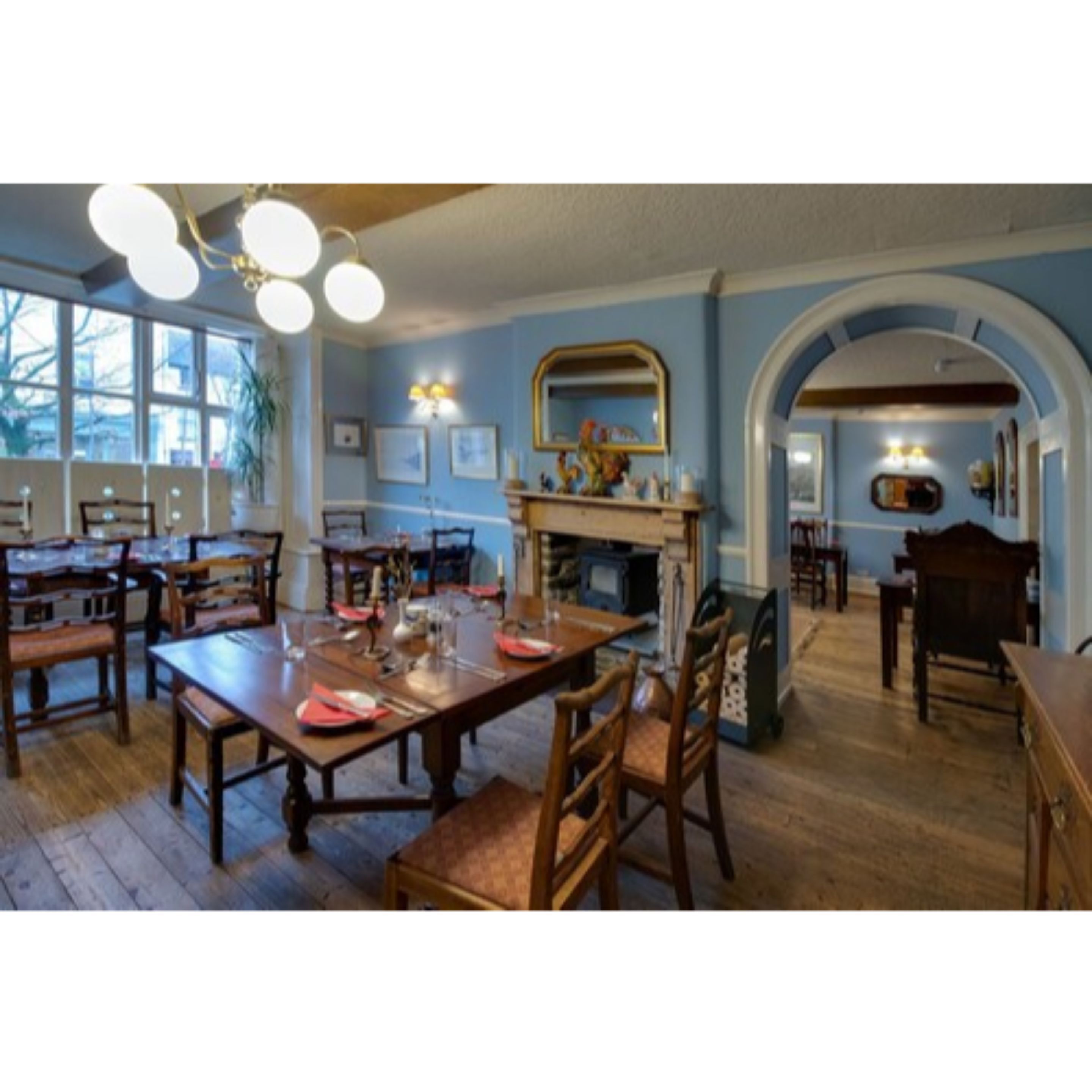 free daily full breakfast