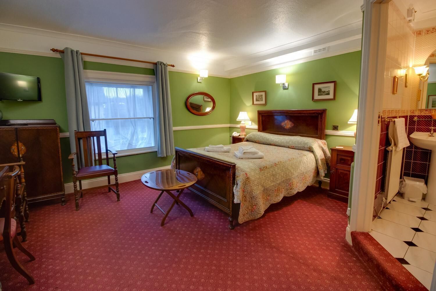 desk, iron/ironing board, free wifi, bed sheets