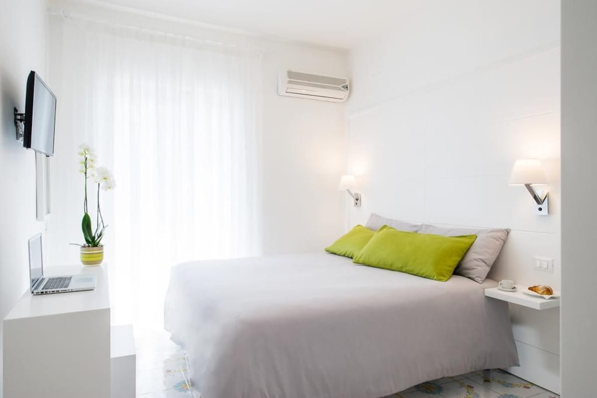 Minibar, in-room safe, desk, soundproofing