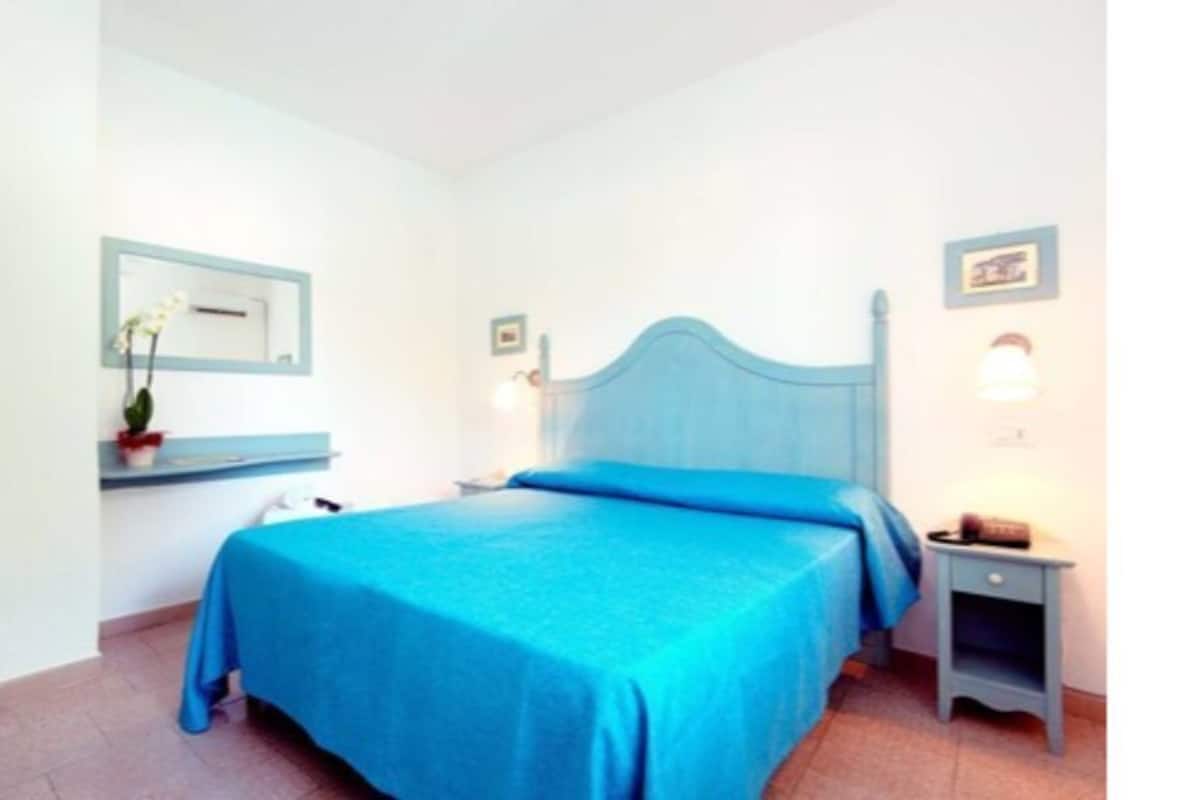 Minibar, in-room safe, desk, soundproofing
