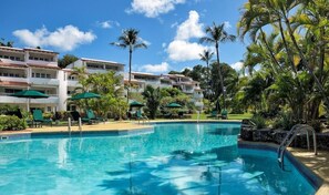 Pool - Royal Glitter Bay Villas (Holetown)