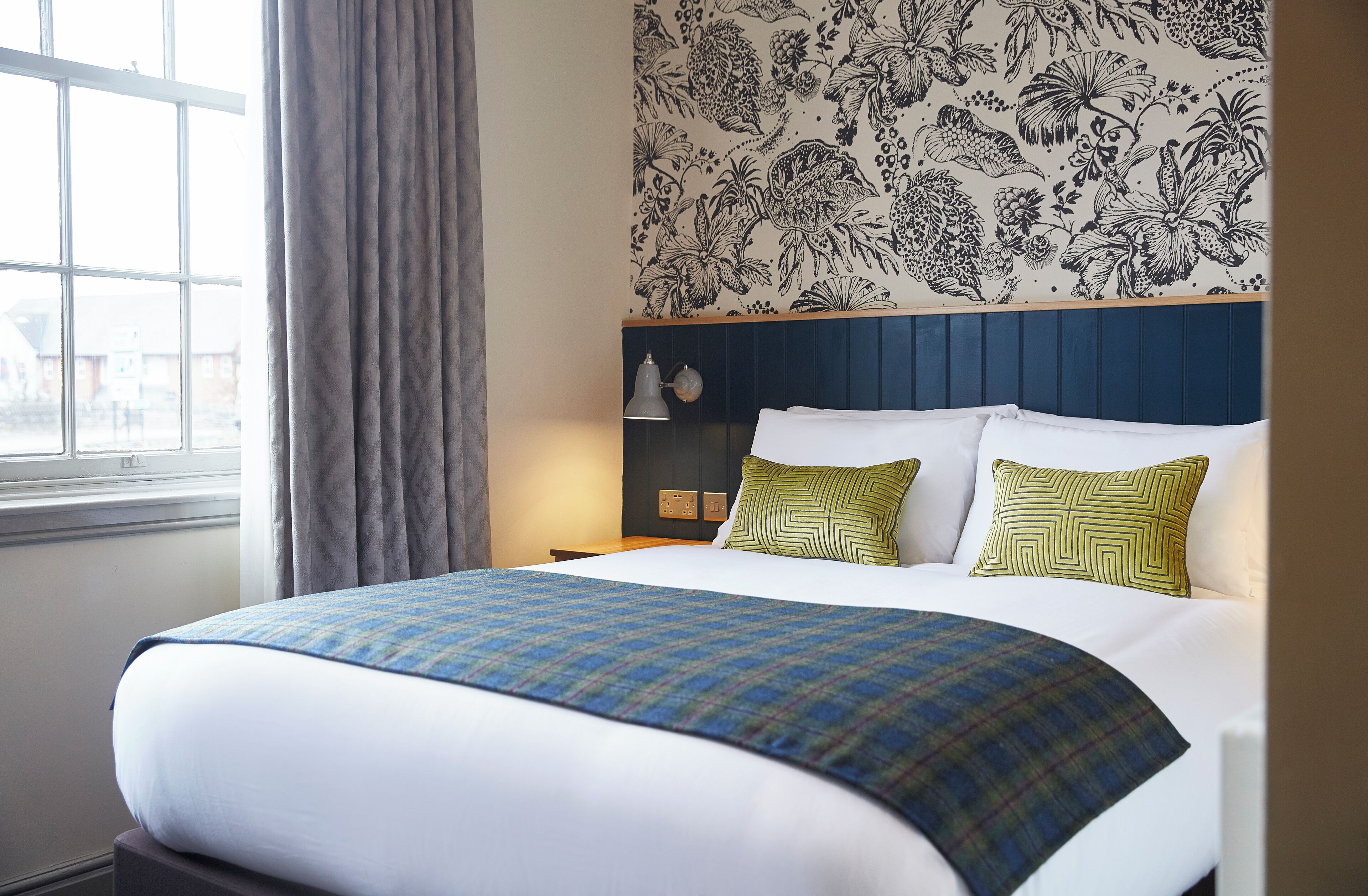 필로우탑 침대, 책상, 다리미/다리미판, 무료 WiFi