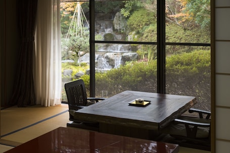 Japanese Style Suite, Open Air Bath | In-room safe, desk, free WiFi