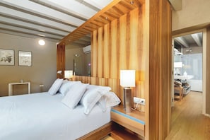 Minibar, in-room safe, desk, cribs/infant beds