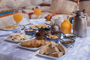 Free daily full breakfast