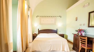 Standard-Doppelzimmer | Hochwertige Bettwaren, Minibar, Schreibtisch, Babybetten