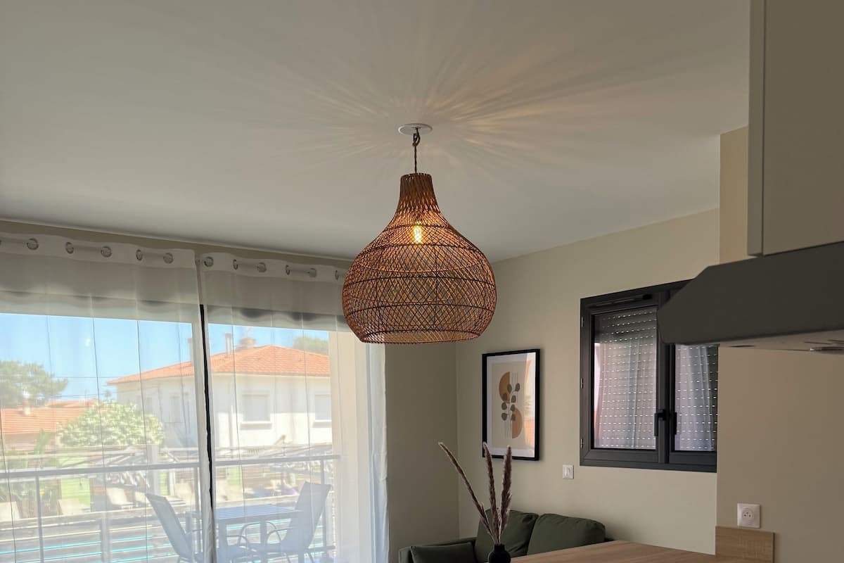 Superior Apartment | 1 bedroom, individually furnished, iron/ironing board, free WiFi