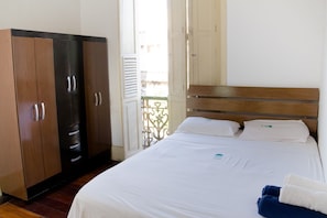Superior Double Room | Iron/ironing board, free WiFi, bed sheets - Massape Rio Hostel (Rio de Janeiro)