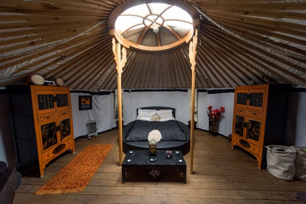 Interior - Lincoln Yurts (Lincoln)