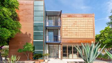 Majoituspaikan julkisivu