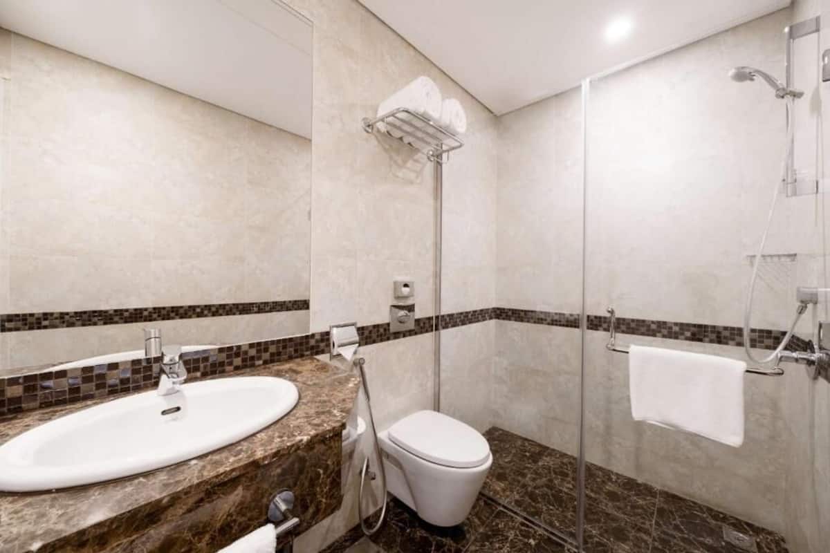 room | bathroom | shower, free toiletries, hair dryer, bathrobes