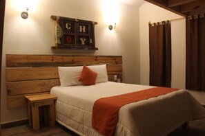 Premium bedding, in-room safe, desk, free WiFi - Hotel Palace Inn SCLC (San Cristóbal de las Casas)