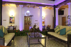 Sala de estar en el lobby