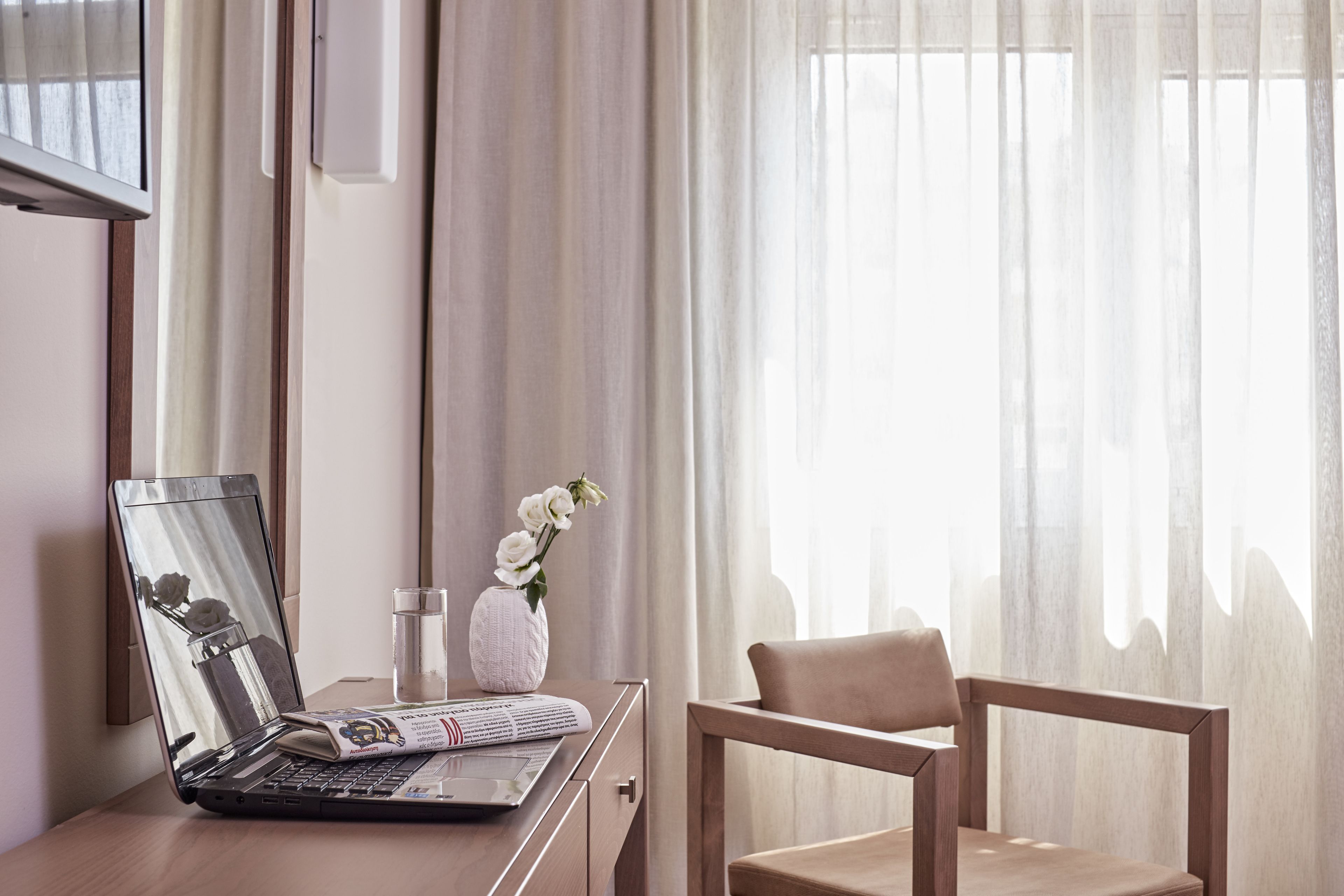 family room, 2 bedrooms (prestige) | 2 bedrooms, free minibar, in-room safe, desk