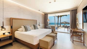 Junior Suite, Sea View | Minibar, in-room safe, free WiFi
