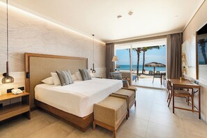 Suíte júnior, vista para o mar | Frigobar, cofres nos quartos, Wi-Fi de cortesia