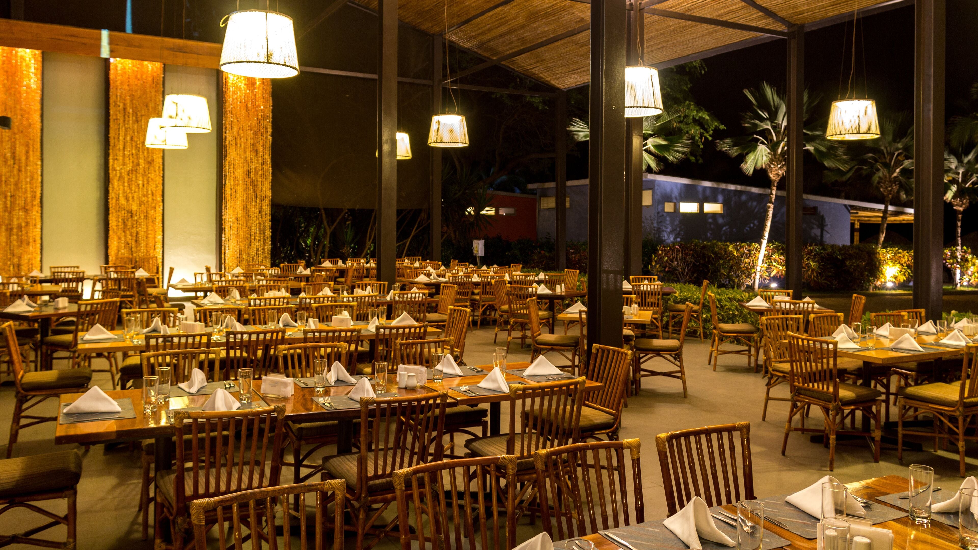 breakfast, lunch, dinner served; local and international cuisine