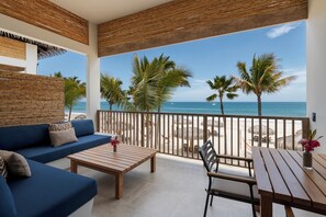 Balcony - Punta Sal Suites & Bungalows Resort (Canoas de Punta Sal)