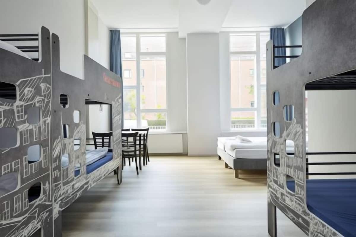 Blackout curtains, free WiFi, bed sheets