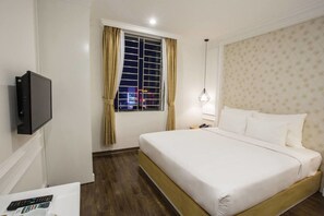 Premium Quadruple Room | Minibar, in-room safe, desk, soundproofing - Hanoi A83 Hotel (Hanoi)