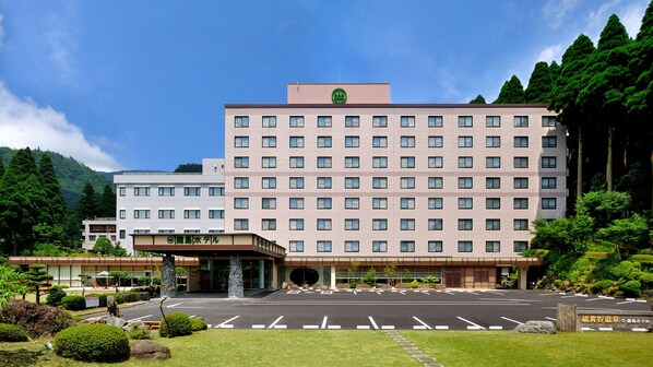 Property entrance - Kirishima Hotel (Kirishima)