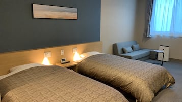 Takachihokan, Twin Room, Non Smoking | In-room safe, free WiFi, bed sheets