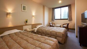 In-room safe, free WiFi, bed sheets