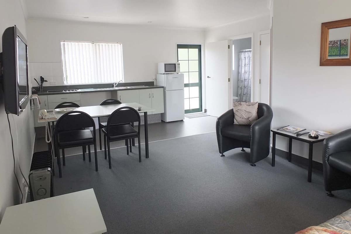 Appartement, 1 slaapkamer, toegankelijk voor mindervaliden | Een bureau, een strijkplank/strijkijzer, gratis wifi, beddengoed