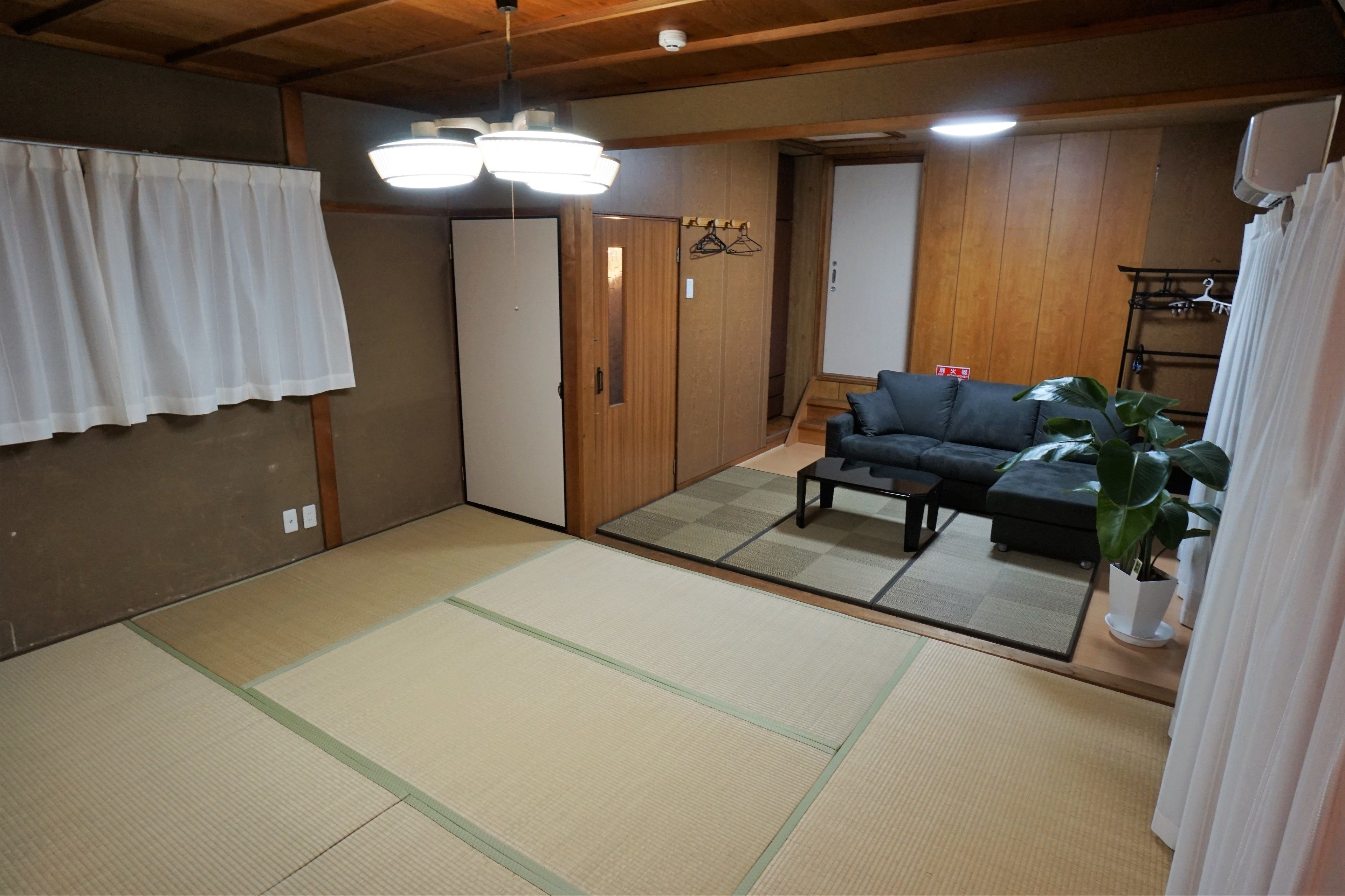 superior 4 person room | desk, free wifi