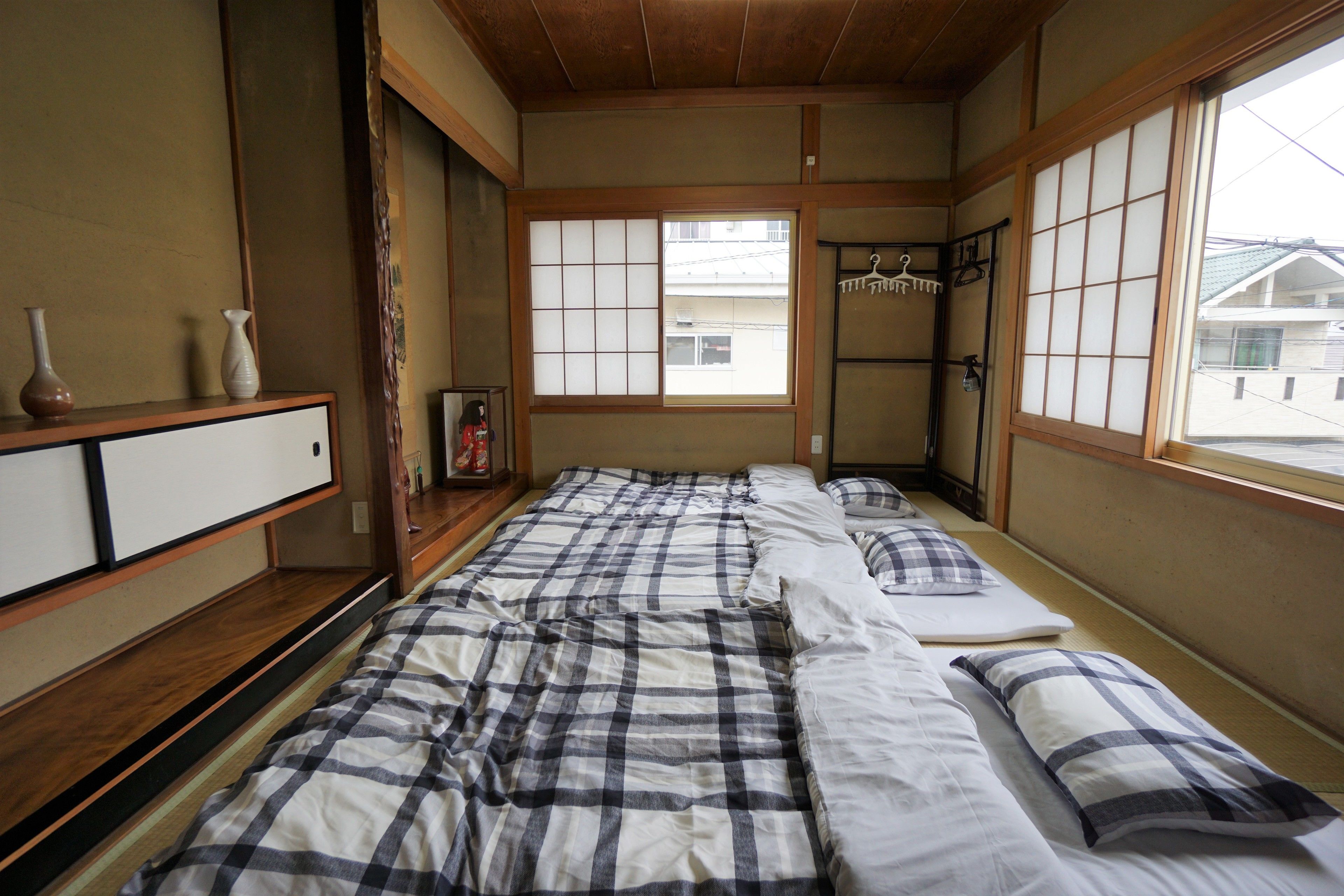 traditional room | desk, free wifi