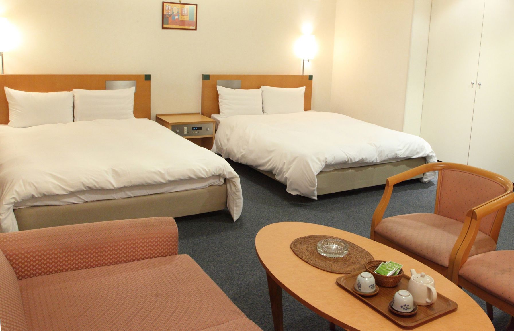 Desk, soundproofing, iron/ironing board, free WiFi