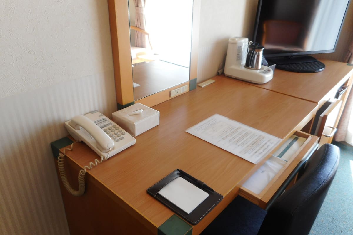 desk, soundproofing, iron/ironing board, free wifi