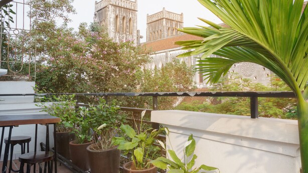 Terrace/patio - Cinnamon Cathedral Hotel (Hanoi)