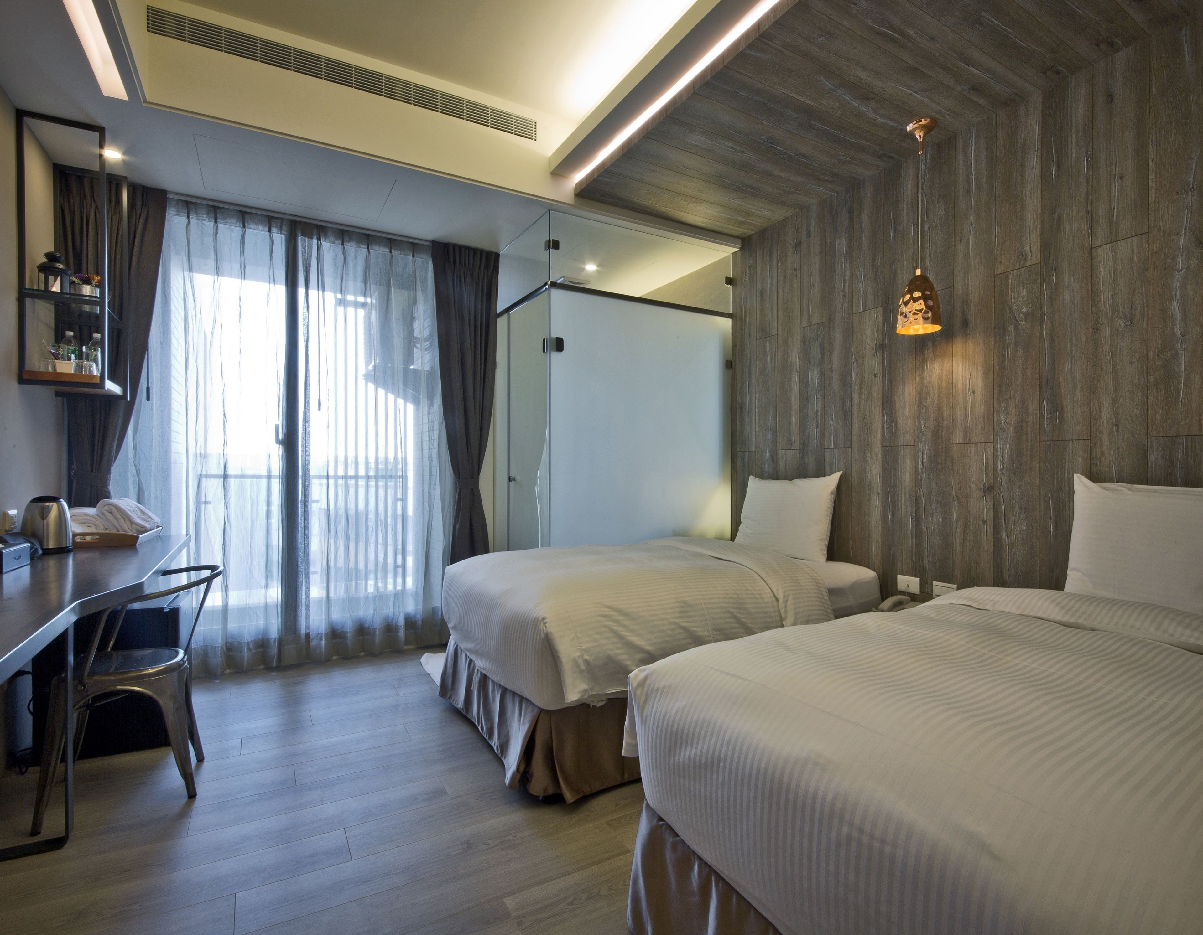 standard twin room | minibar, desk, soundproofing, iron/ironing board