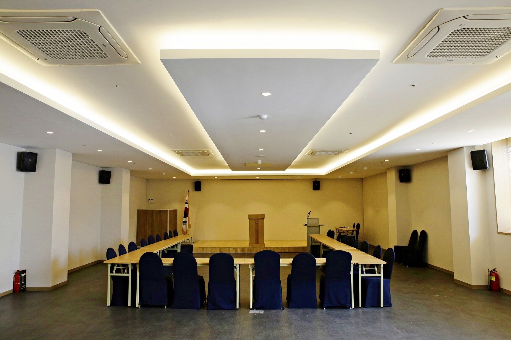 banquet hall