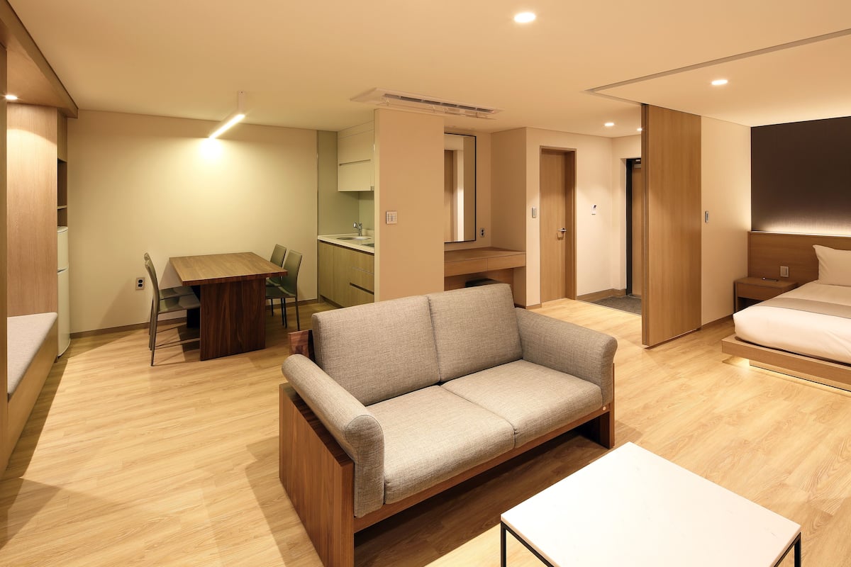 room (22 py) | blackout curtains, free wifi, bed sheets