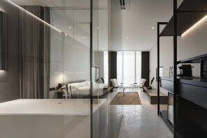 Simply Standard | Baño | Tina y regadera independientes y tina profunda 
