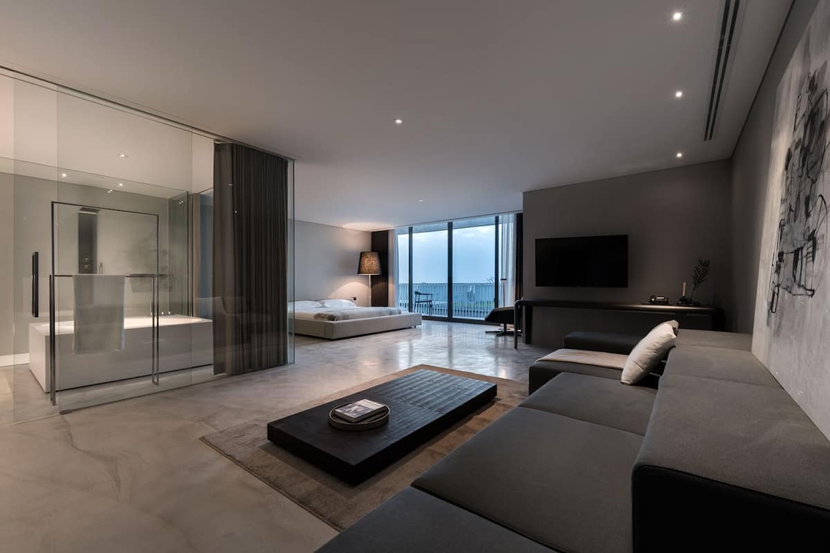 Minibar, in-room safe, free WiFi