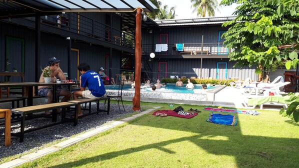 Property grounds - Na-tub Hostel (Ko Pha-ngan)
