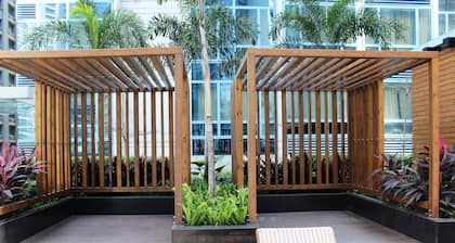 CSuites at Two Central Residences