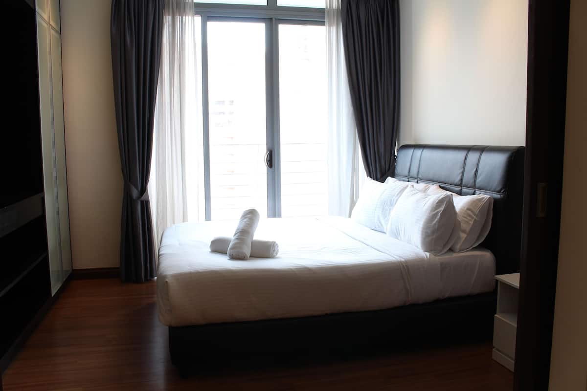 1 bedroom, desk, soundproofing, iron/ironing board