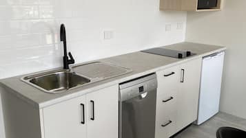 Coffee/tea maker, electric kettle