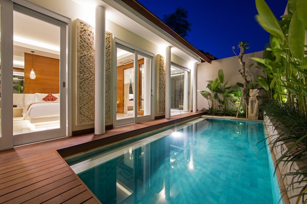 10 indoor pools, pool umbrellas, sun loungers