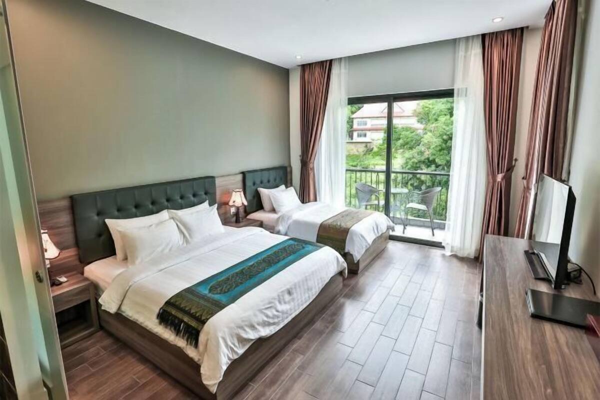 1 bedroom, premium bedding, minibar, in-room safe