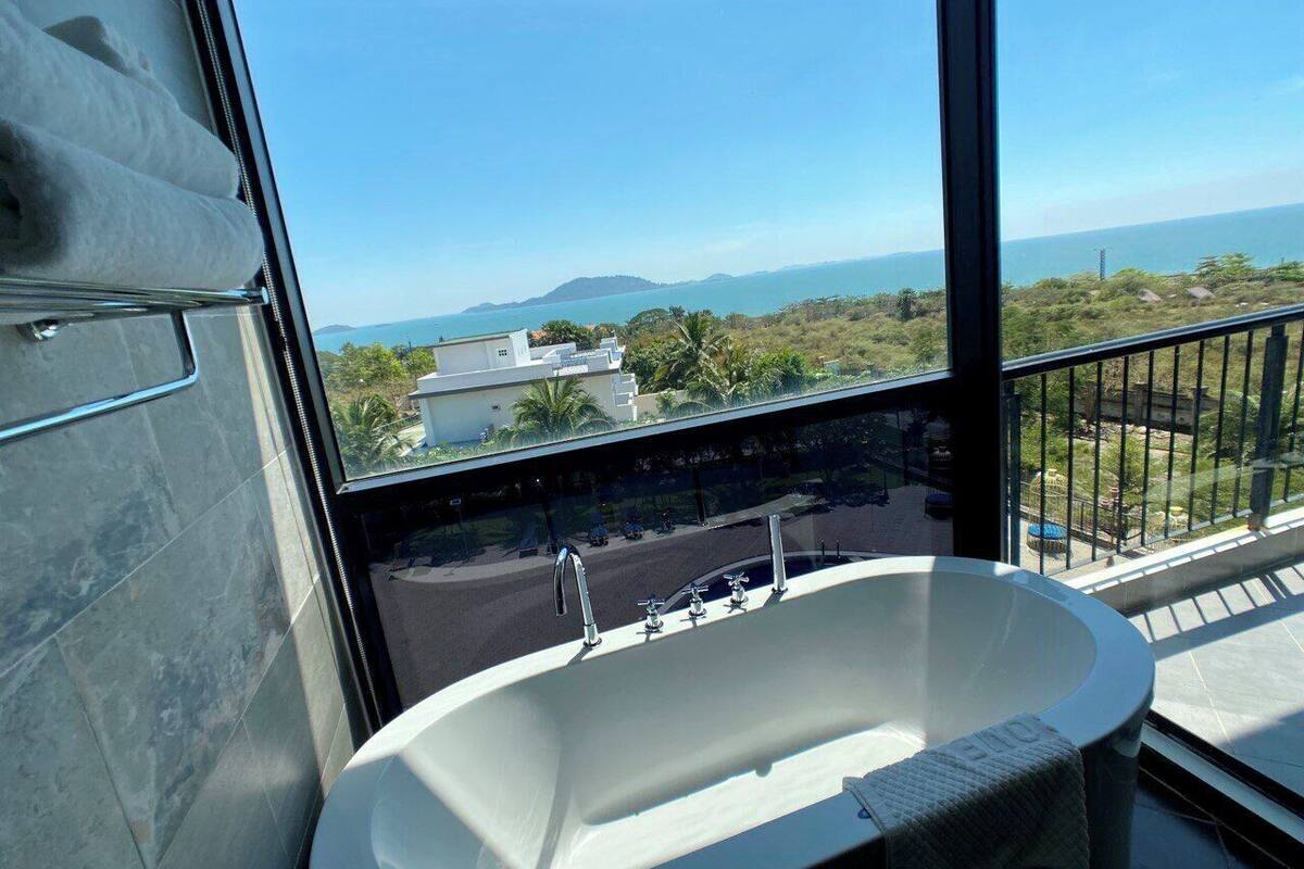 vip suite | living area | lcd tv, fireplace