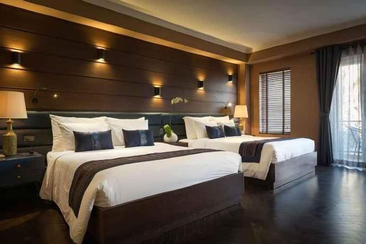 Sengetøy av topp kvalitet, dundyner, senger med overmadrass og minibar