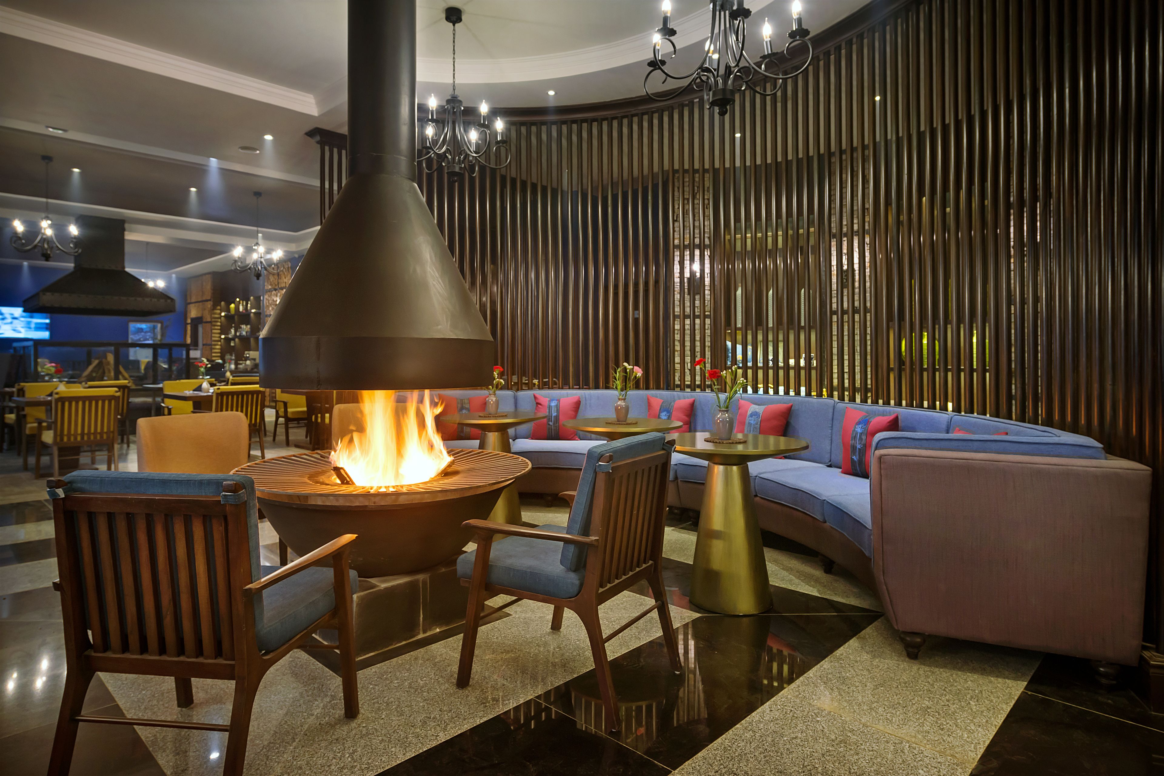 Breakfast, lunch, dinner served; local and international cuisine 