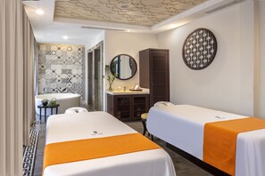 Sauna, vasca idromassaggio, bagno turco, trattamenti per il corpo