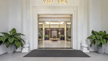Sauna seca, banheira de hidromassagem, sauna a vapor